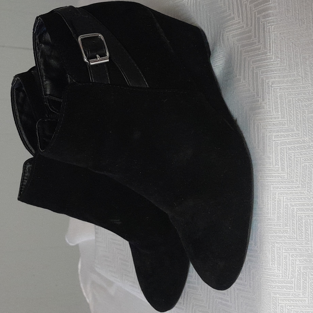 New Direction Suede boots